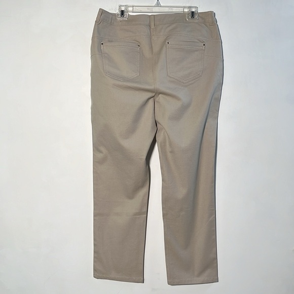 CHICO'S "So Lifting"  Control Panel Straight Leg Stretch Khaki Jean SZ 14 Short - Picture 2 of 16